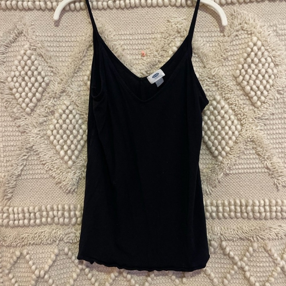 Black old navy tank top